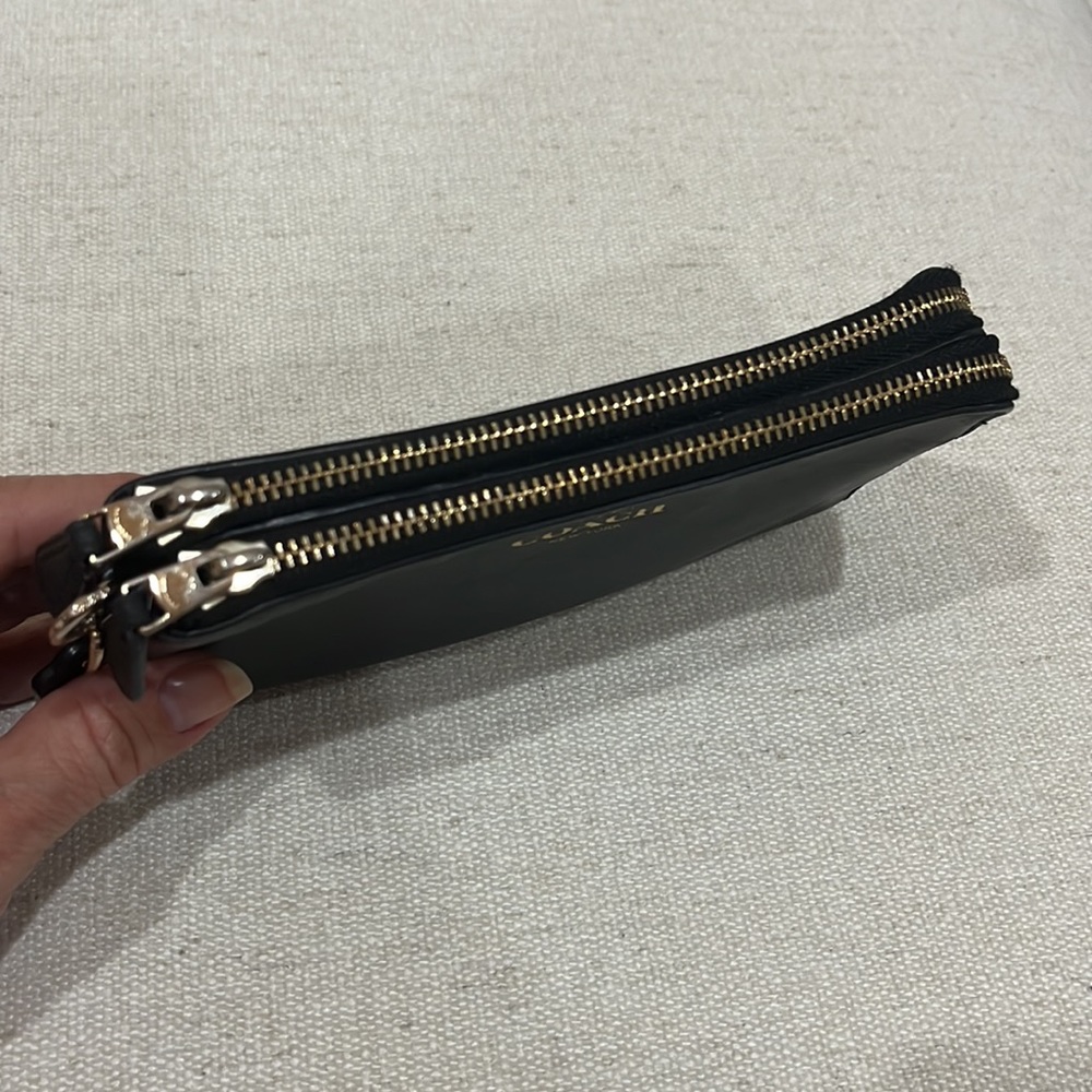 Coach Wallet - Picture 2 of 6